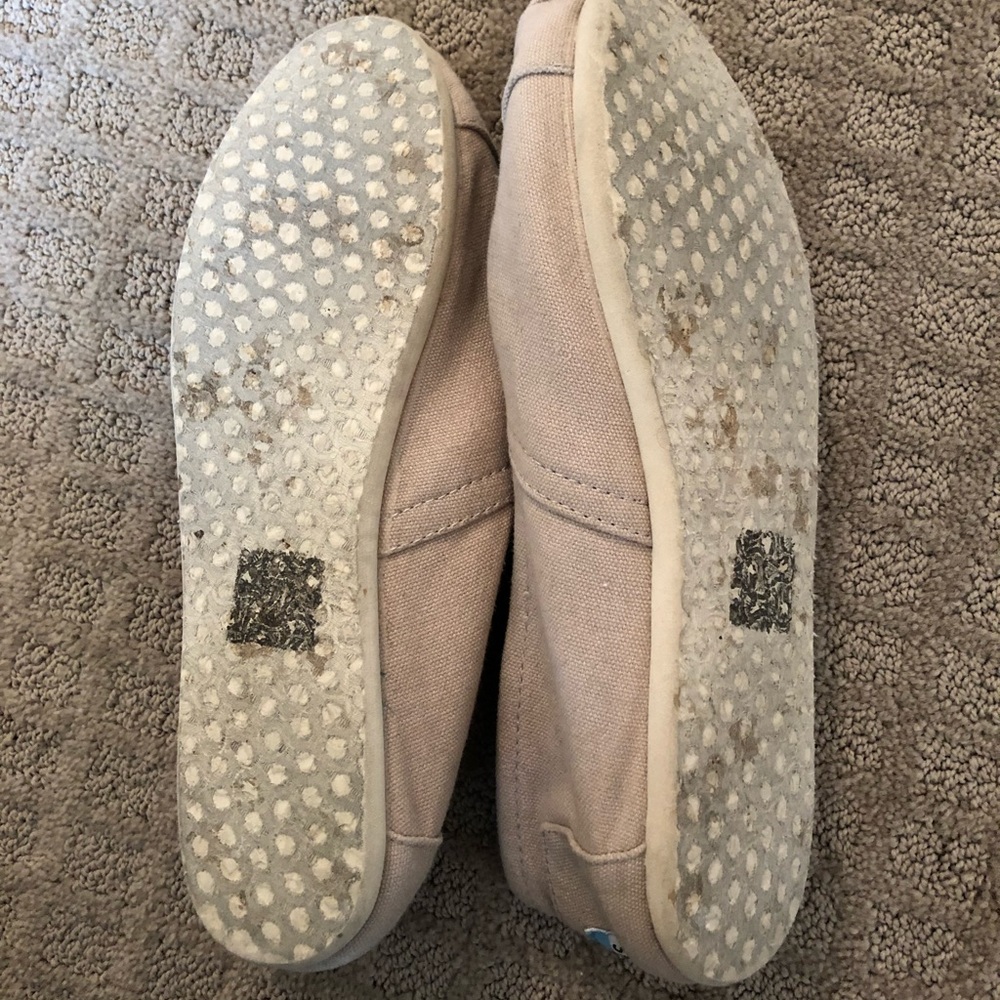 TOMS - Picture 3 of 3